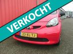 Toyota Aygo 1.0-12V Access / VERKOCHT, Voorwielaandrijving, Stof, Gebruikt, Zwart