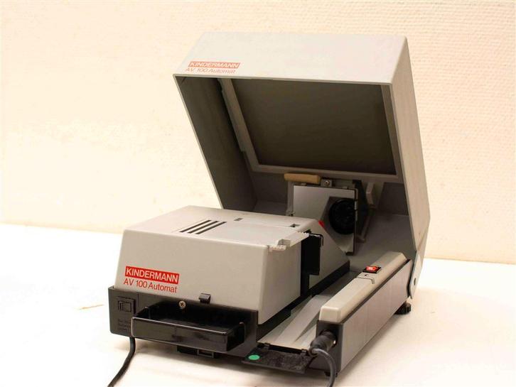 Kindermann Diaprojektor 38696, Audio, Tv en Foto, Diaprojectors, Gebruikt, Ophalen of Verzenden