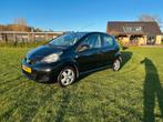 Toyota Aygo 1.0 12V Vvt-i 5DRS 2011 Zwart Nieuwe Apk, Voorwielaandrijving, Euro 5, Stof, 4 stoelen