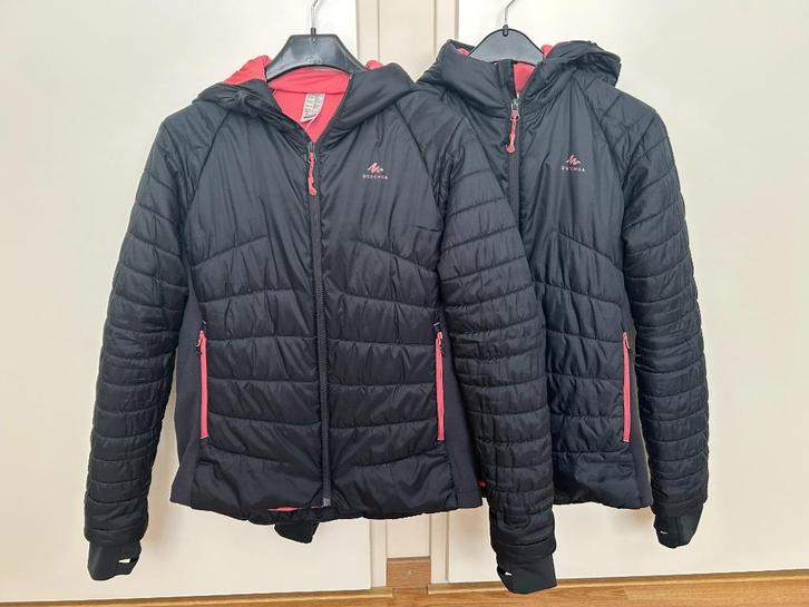 2 heerlijke, zwarte jassen Decathlon 160/166, Kinderen en Baby's, Kinderkleding | Maat 158, Gebruikt, Meisje, Jas, Ophalen of Verzenden