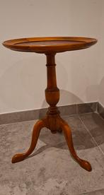 Antieke ronde bijzettafel met leren inleg, Antiek en Kunst, Antiek | Meubels | Tafels, Ophalen