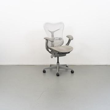 4 Herman Miller Mirra 1 bureaustoel Wit Grijs Full Options beschikbaar voor biedingen