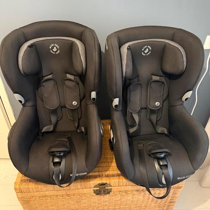 2x Maxi Cosi Axiss Draaibare Kinderstoel, Kinderen en Baby's, Autostoeltjes, Gebruikt, Maxi-Cosi, 9 t/m 18 kg, Autogordel, Verstelbare rugleuning