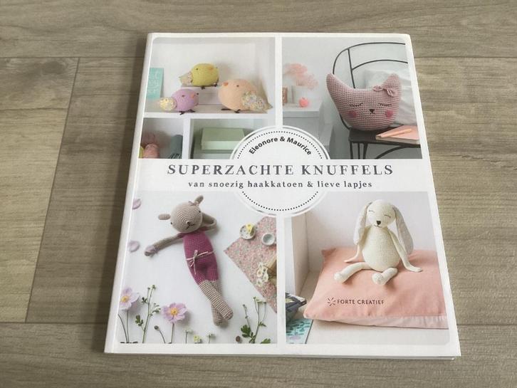 Eleonore & Maurice - Superzachte knuffels met lieve lapjes, Hobby en Vrije tijd, Breien en Haken, Zo goed als nieuw, Haken, Patroon of Boek