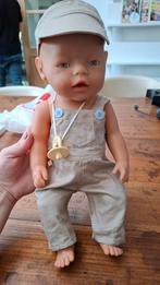 Baby born pop met 3 outfits en speentje, Kinderen en Baby's, Ophalen of Verzenden, Zo goed als nieuw, Babypop