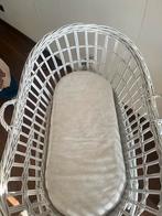 Mooie rieten wieg, Ophalen, Zo goed als nieuw, Wieg