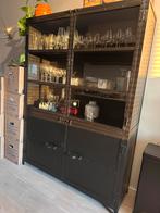 Industriële vitrinekast Marcia Zwart, Ophalen, 100 tot 150 cm, 200 cm of meer, Zo goed als nieuw