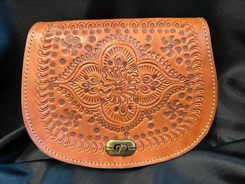 Lederen Marokkaanse cross body / schoudertas, Sieraden, Tassen en Uiterlijk, Tassen | Schoudertassen, Nieuw, Bruin, Leer, Verzenden
