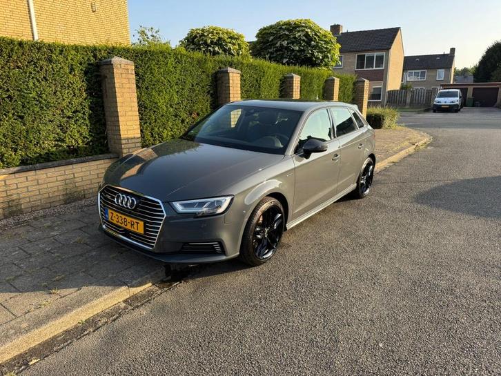 Audi A3 1.4 Tfsi 204pk E-tron Phev S Tronic 2018 Grijs, Auto's, Audi, Particulier, A3, ABS, Achteruitrijcamera, Adaptieve lichten