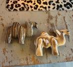Kamelen dromedaris beeldjes aragoniet decoratie natuursteen, Verzamelen, Ophalen of Verzenden, Zo goed als nieuw, Dier