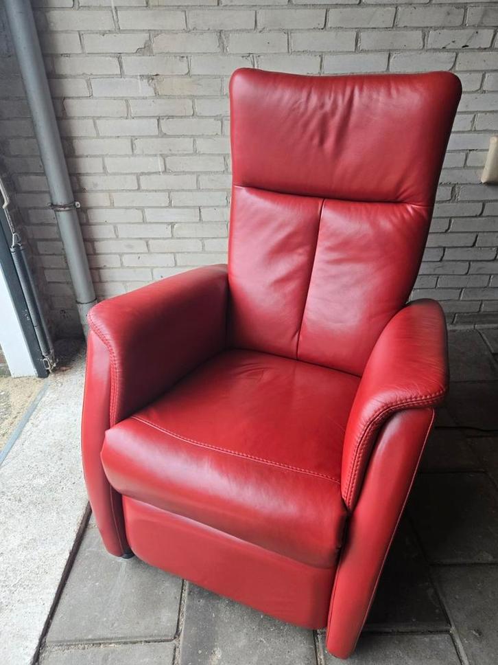 Donker rood Sta op relax seniorenstoel prominent Elektrisch, Huis en Inrichting, Fauteuils, Zo goed als nieuw, Ophalen