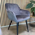 Nieuw! Eetkamerstoel met armleuningen en bouclé bekleding, Huis en Inrichting, Ophalen of Verzenden, Zo goed als nieuw, Eén, Stof