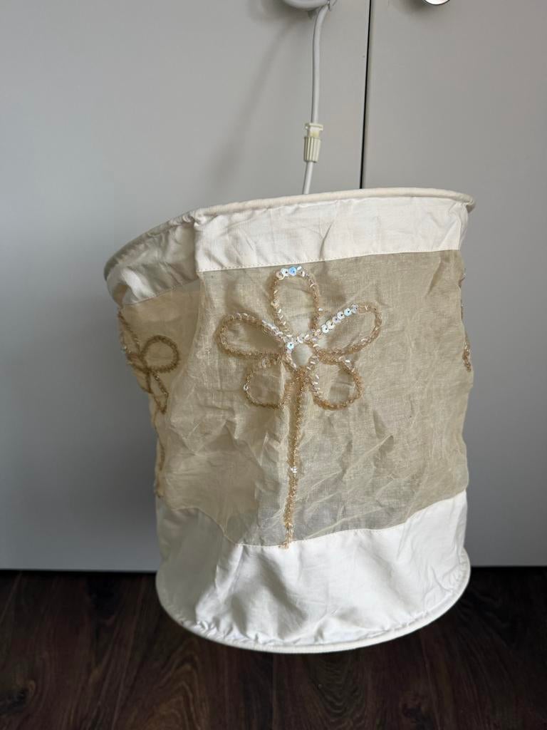 Mooie Taftan lampenkap voor baby-/kinderkamer, 25 tot 50 cm, Wit, Rond, Ophalen of Verzenden