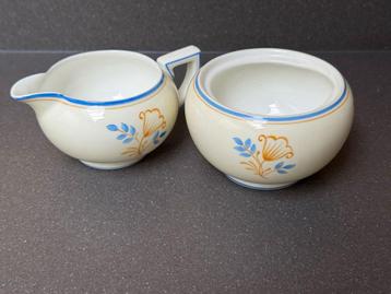 Wedgwood suikerpotje en roomkannetje beschikbaar voor biedingen