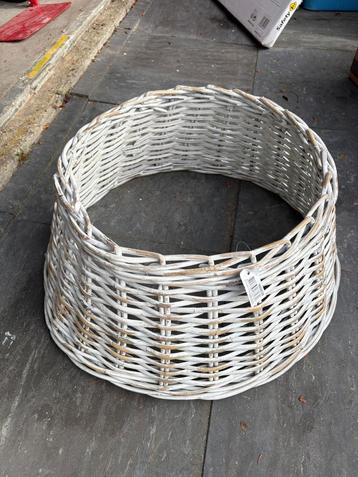Nieuwe Kerstboommand - Wit Rotan beschikbaar voor biedingen