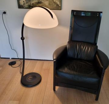 design staande vloerlamp  beschikbaar voor biedingen