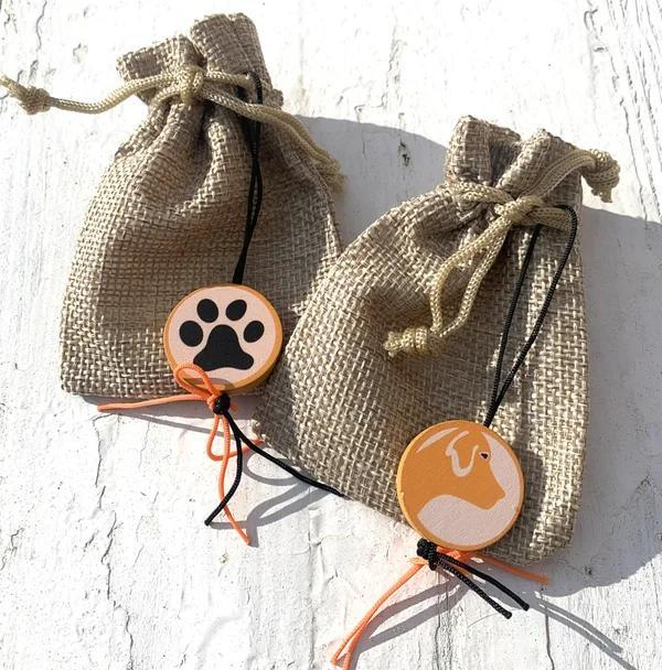 Jute zakje met gelukspoppetje en vulling, Dieren en Toebehoren, Honden-accessoires, Nieuw, Ophalen of Verzenden
