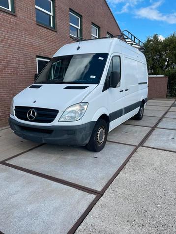 Mercedes sprinter  Motor Kapot  2008 Bieden beschikbaar voor biedingen