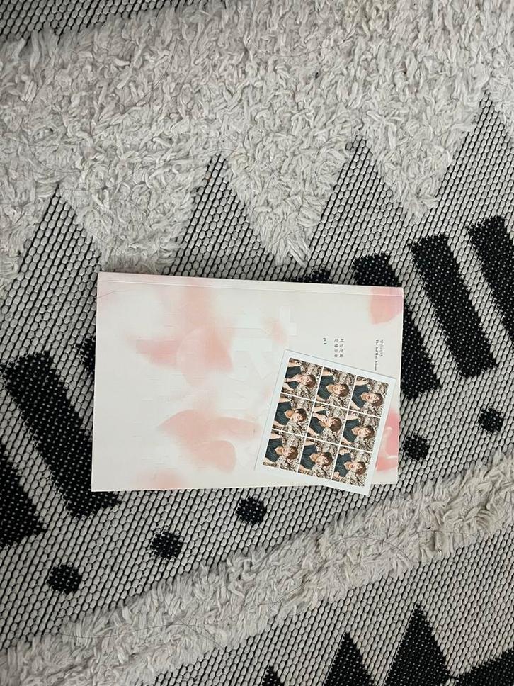 BTS In The Mood For Love Pt. 1 + Jin Photocard, Verzamelen, Muziek, Artiesten en Beroemdheden, Zo goed als nieuw, Verzenden