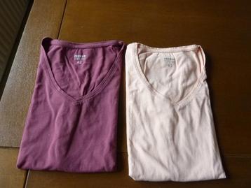 2 basic t shirts beschikbaar voor biedingen