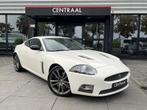 Jaguar XKR 4.2 V8 Coupé 416PK I NL-Auto I Alpine Sound I Me, Achterwielaandrijving, Gebruikt, Navigatiesysteem, Wit