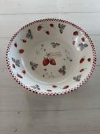 Aardewerken schaal Jet ter Steege - Aardbeien, Ophalen of Verzenden, Overige stijlen, Aardewerk, Schaal of Schalen