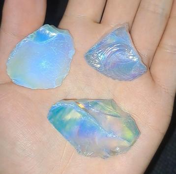Opaliet opaal edelsteen verzameling mineralen edelstenen  beschikbaar voor biedingen