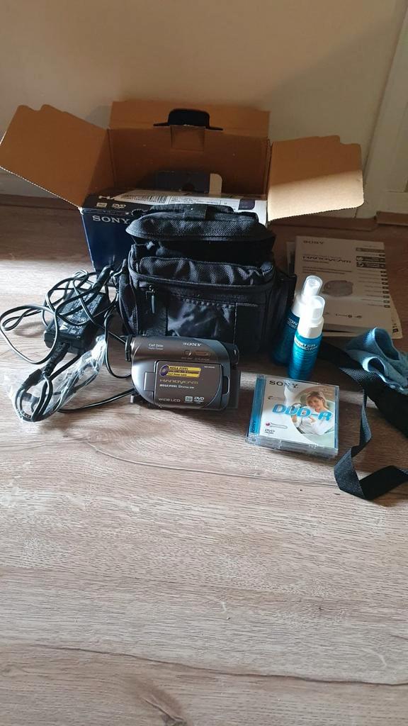 Sony Handycam DCR-DVD205E - DVD Camcorder, Audio, Tv en Foto, Videocamera's Digitaal, Gebruikt, Camera, Dvd, Sony, Ophalen of Verzenden