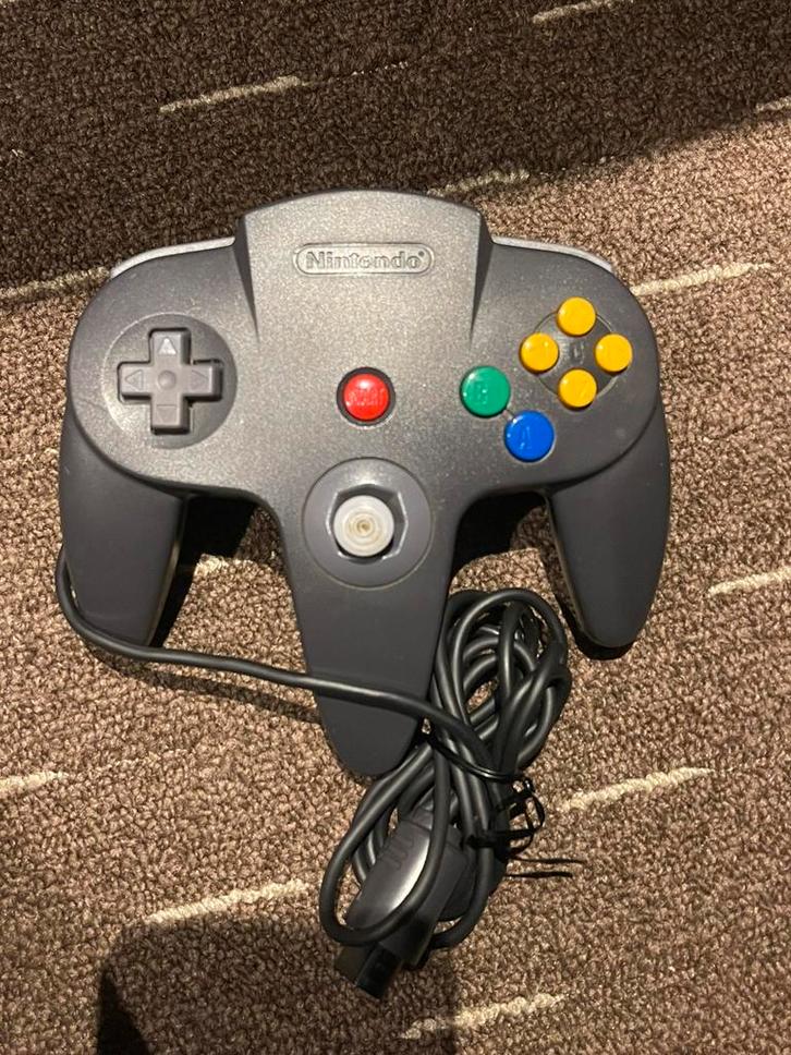 Originele Nintendo 64 Controller  - Zwart, Spelcomputers en Games, Spelcomputers | Nintendo 64, Zo goed als nieuw, Met 1 controller