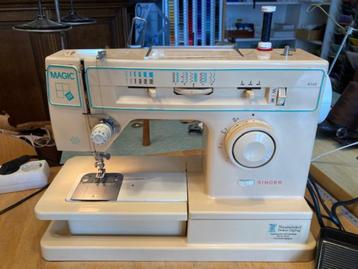 Singer 8222 "Magic 22" naaimachine beschikbaar voor biedingen