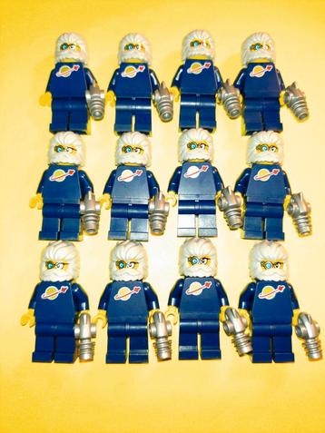 LEGO SPACE DARK BLUE CLASSIC SPACEMAN FIGUREN/POPPETJES beschikbaar voor biedingen