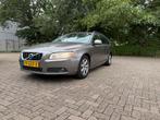 Volvo V70 1.6D Driv-e 84KW/115PK 2011 Grijs, Auto's, Volvo, Voorwielaandrijving, 1512 kg, Zwart, 4 cilinders