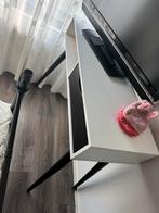Lief bureautje/ bijzettafel gratis, Ophalen, Zo goed als nieuw, Bureau