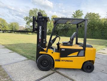 Hyundai 3500KG 3300uur triplex container 4ventielen BJ2013 beschikbaar voor biedingen