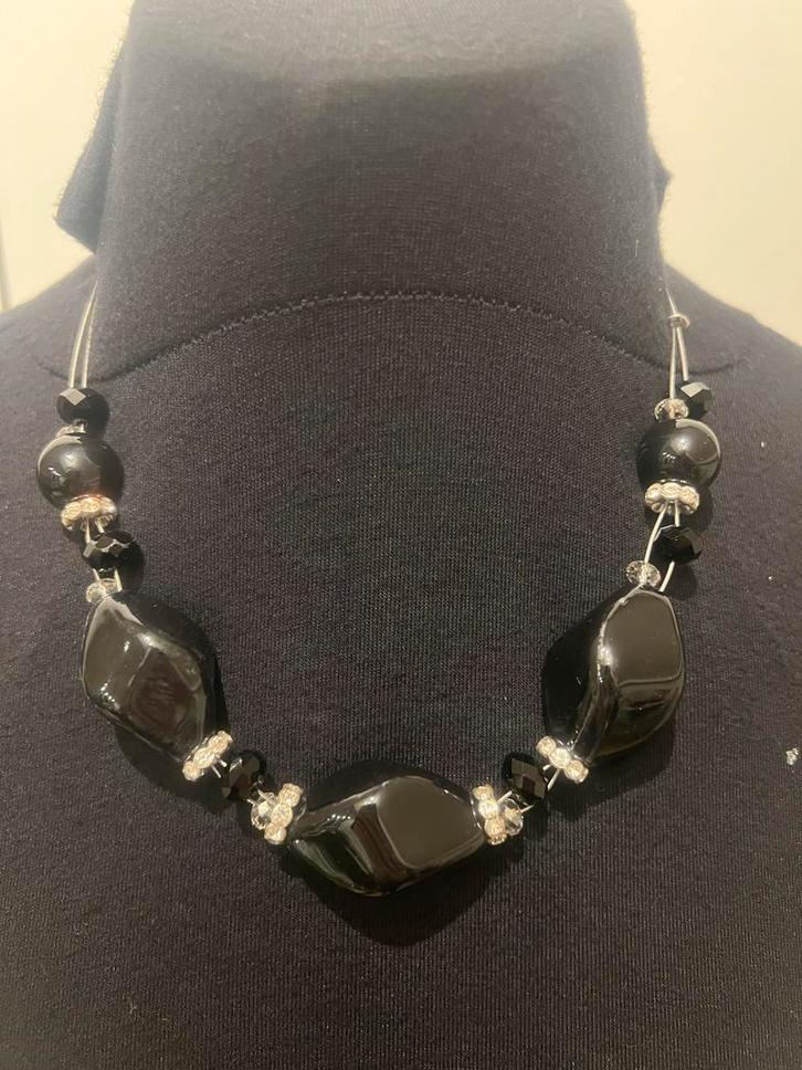Vintage Zwarte Ketting, Sieraden, Tassen en Uiterlijk, Kettingen, Gebruikt, Kunststof, Zwart, Met strass, Ophalen of Verzenden