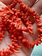 Bloedkoraal ketting, Sieraden, Tassen en Uiterlijk, Antieke sieraden, Ophalen of Verzenden, Overige materialen, Ketting, Met edelsteen