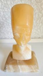 Nefertiti Egyptisch beeldje van marmer, Ophalen