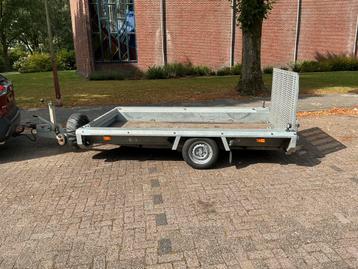 Machinetransporter beschikbaar voor biedingen