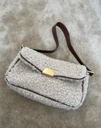 Teddy schoudertas van ZARA, Ophalen of Verzenden, Nieuw, Beige, Schoudertasje