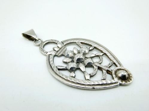 Zilveren hanger, 19e eeuws, Sieraden, Tassen en Uiterlijk, Kettinghangers, Gebruikt, Zilver, Zilver, Overige voorstellingen, Verzenden