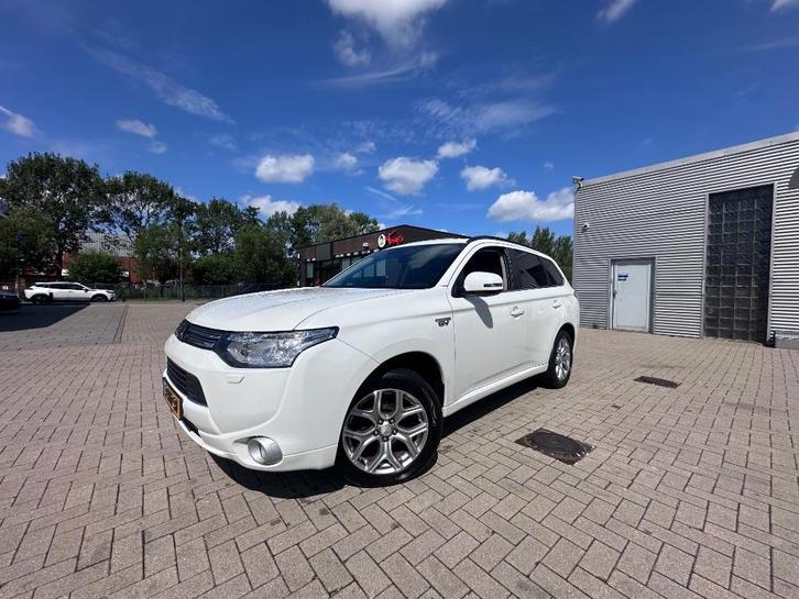 Mitsubishi Outlander 2.0 Dohc Mivec Phev 203pk 4WD CVT 5P, Auto's, Mitsubishi, Particulier, Outlander, Hybride Elektrisch/Benzine