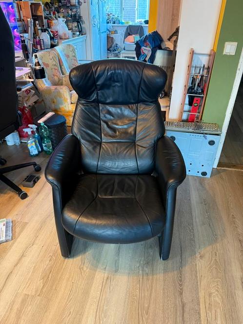 Leather chair with sleep function, Huis en Inrichting, Fauteuils, Gebruikt, Leer, Ophalen