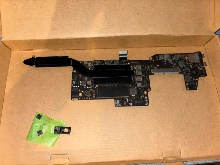 Defect MacBook Pro A1708 Moederbord (voor onderdelen), Computers en Software, Moederborden, Niet werkend, Intel, DDR3, Ophalen
