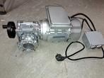 Electromotor 0,75 kw 1400RPM Ratio 1:20 reductor, Ophalen of Verzenden, Zo goed als nieuw