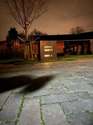 Cortenstalen bloembak met personalisatie en verlichting beschikbaar voor biedingen