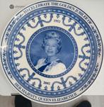 Queen Elizabeth herdenkingsbord 1952 2002 Wedgewood, Verzamelen, Koninklijk Huis en Royalty, Ophalen of Verzenden, Zo goed als nieuw