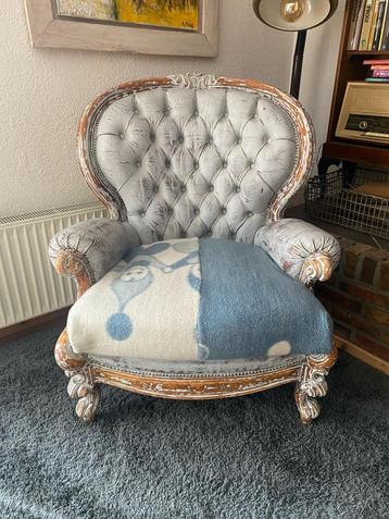 Vintage Fauteuil met Karakter beschikbaar voor biedingen