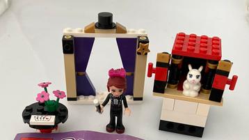 LEGO Friends 41001 Magische Trucs Set beschikbaar voor biedingen