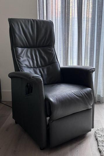 Lederen Sta op Fauteuil elektrisch beschikbaar voor biedingen