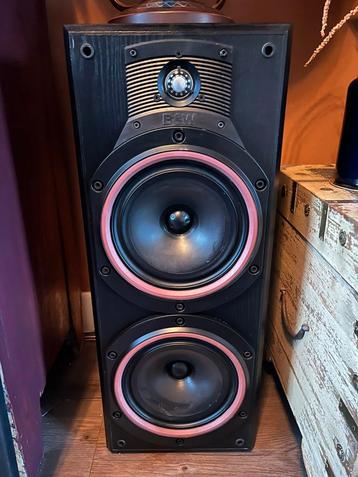 B&W speakers  beschikbaar voor biedingen